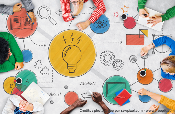 Illustration article beewö sur le Design de Services (crédits image rawpixel.com sur freepik.com)